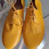 chaussures plates jaunes