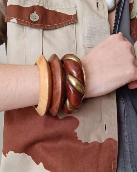 bracelets en bois vintage