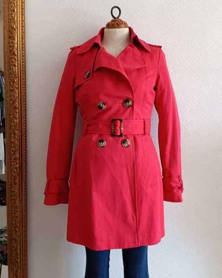 trench moderne rouge