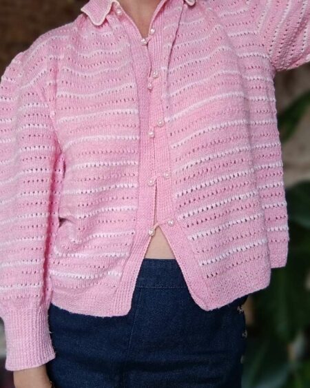 cardigan rose tricoté