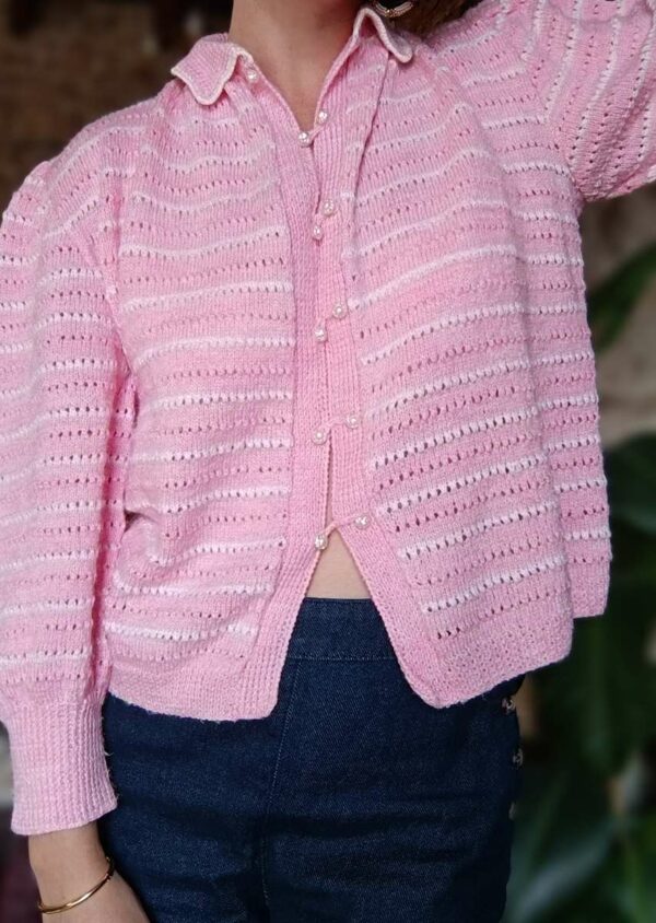 cardigan rose tricoté