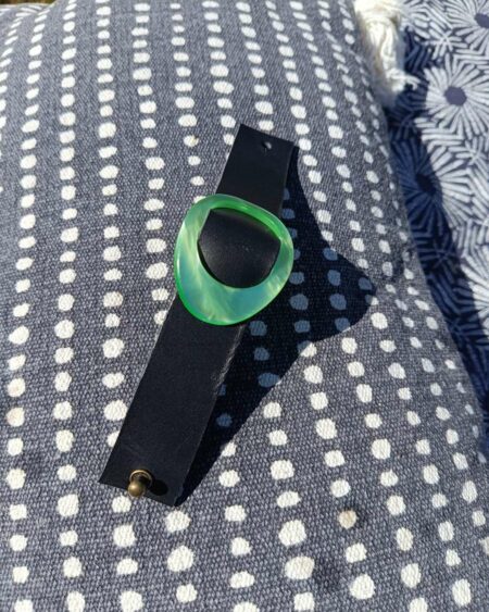 Bracelet cuir manchette vert Psychofripes