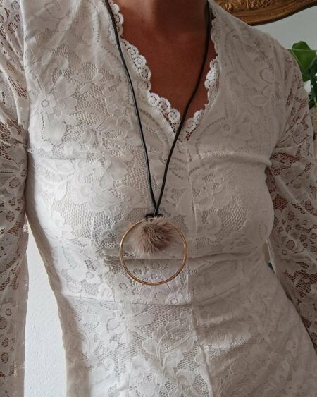 Collier pompom