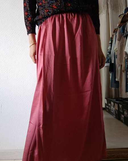 Jupe longue en satin rose t38