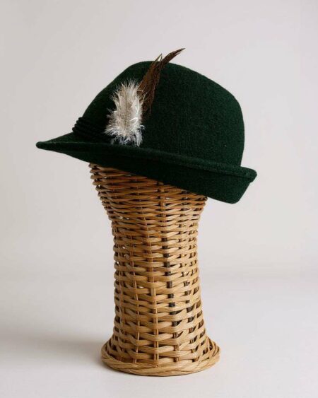 Chapeau vert bouteille t56