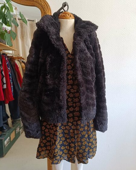Fausse fourrure noir Vila t34