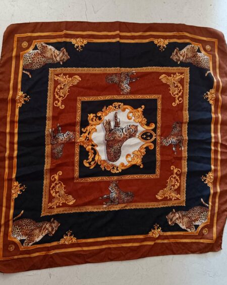 Foulard en soie léopard