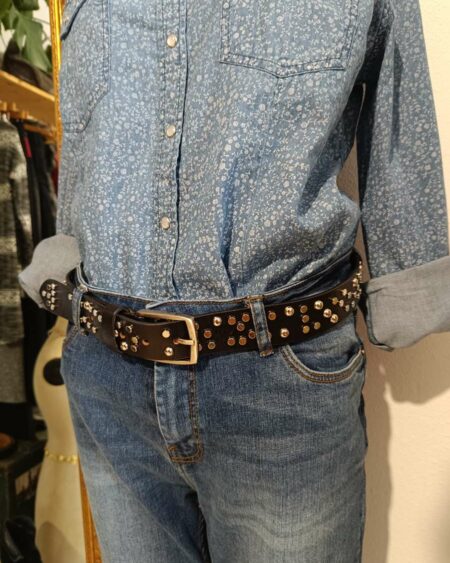 Ceinture en cuir noir cloutée TL/XL