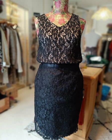 Jupe en dentelle vintage t42