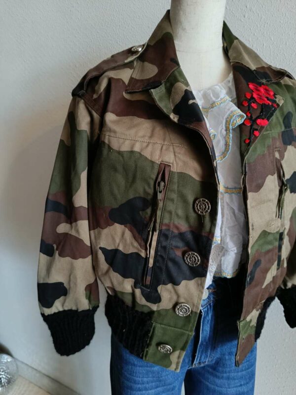 Veste militaire upcyclée – Taille 34