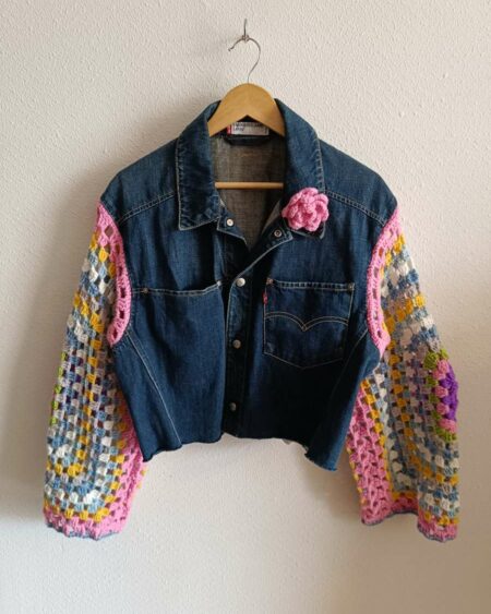 Veste en jean Levi’s upcyclée – Manches crochet – Taille 42/44
