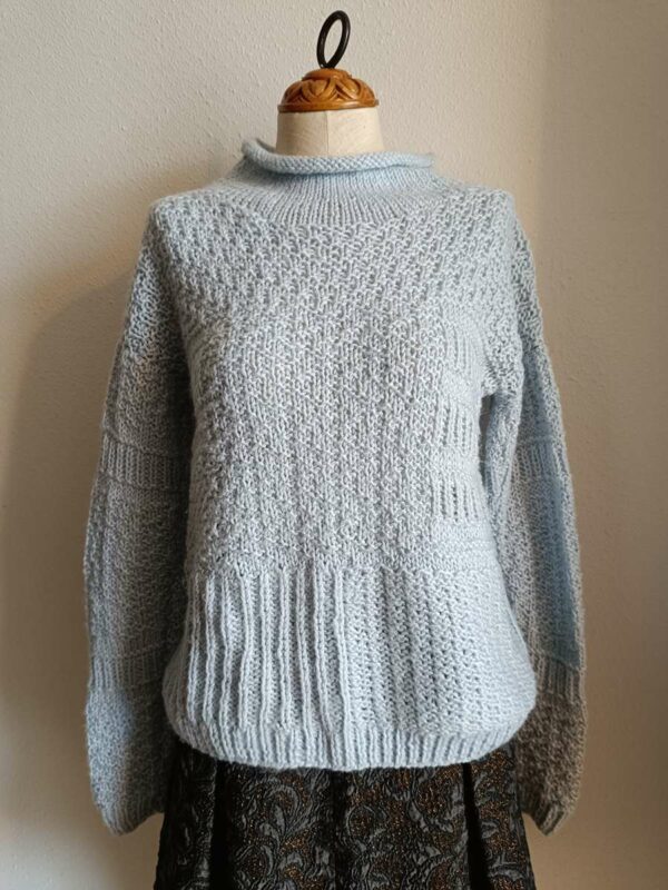 Pull tricoté bleu ciel – Vintage – Taille 40 – Oversize