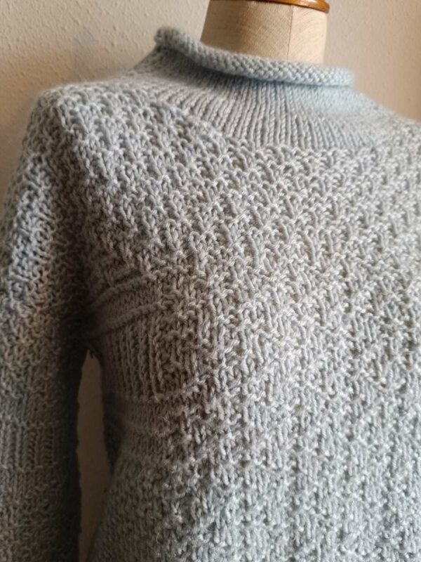 Pull tricoté bleu ciel – Vintage – Taille 40 – Oversize