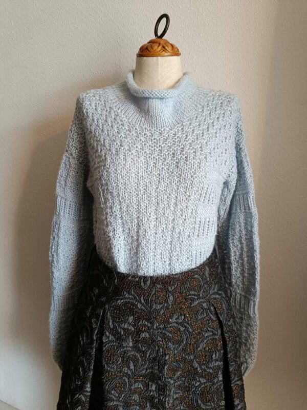 Pull tricoté bleu ciel – Vintage – Taille 40 – Oversize