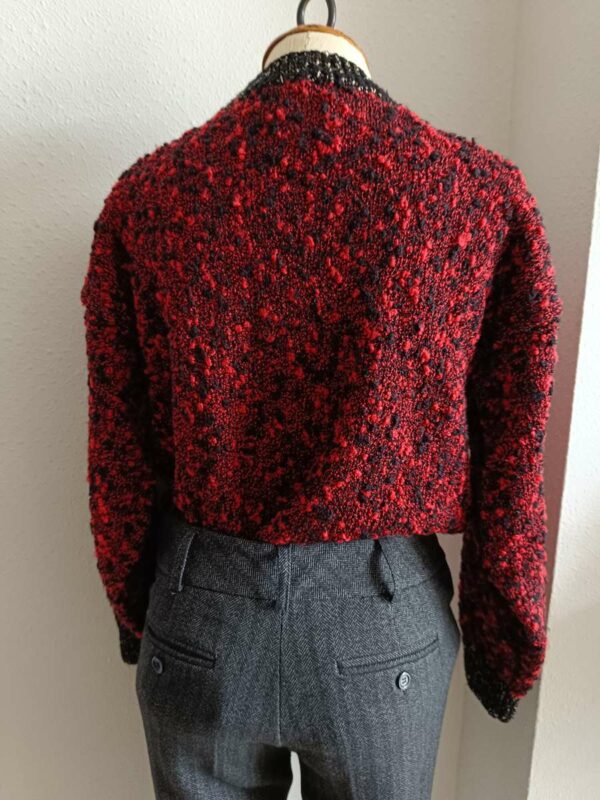 Pull tricoté rouge et noir – Vintage