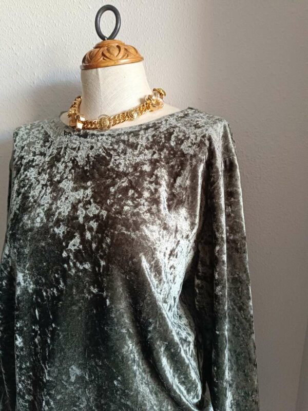 Sweat kaki en velours – Seconde main – Taille M/L (40)