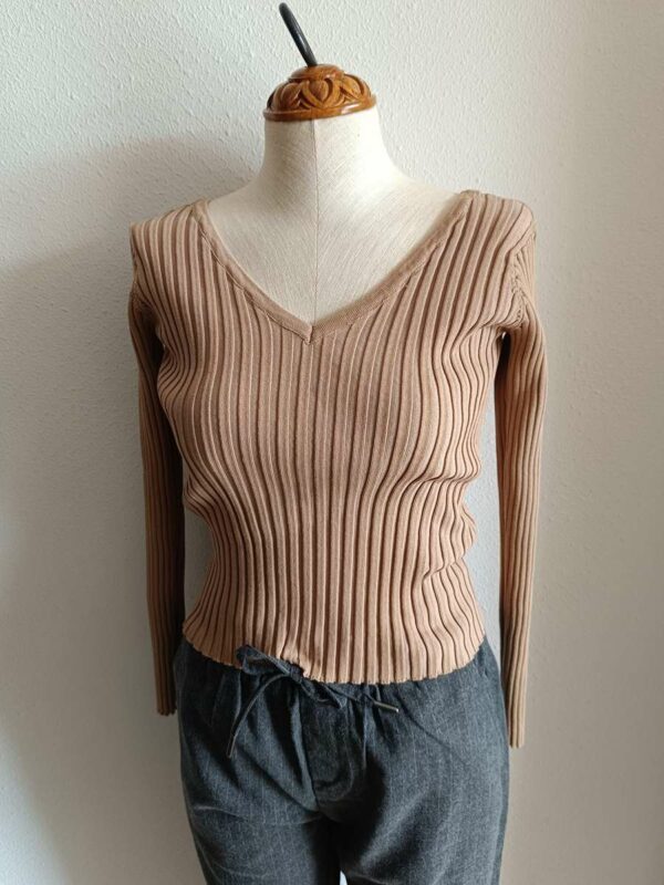 Pull beige col V en maille – Taille 38