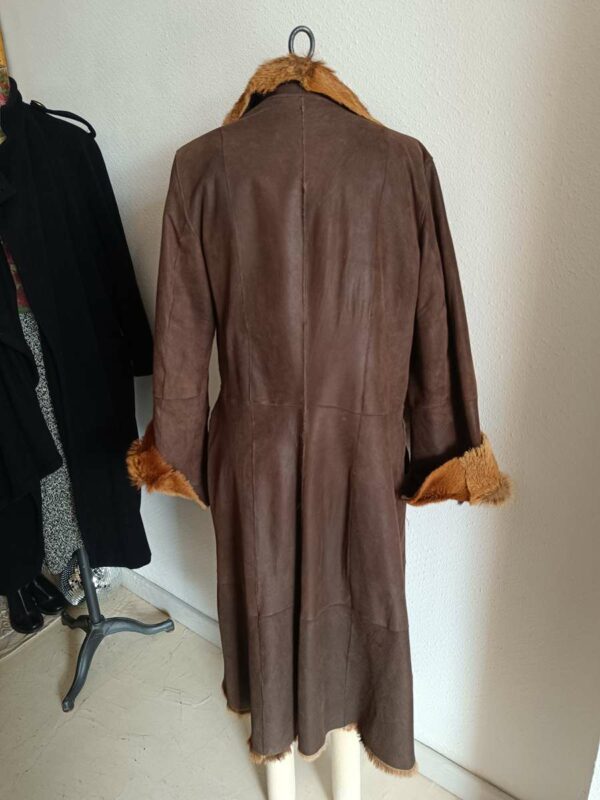 Manteau long en cuir vintage – Doublure fourrure – Taille 38