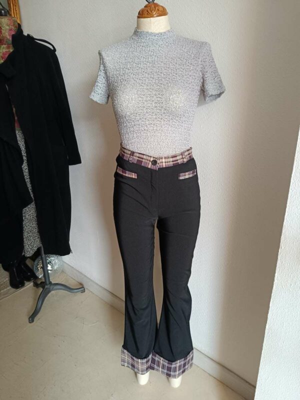 Pantalon vintage Y2K noir à carreaux violets – Taille 40
