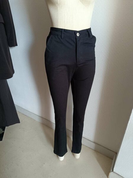 Chino noir Sarah John – Neuf avec étiquette – Taille 36