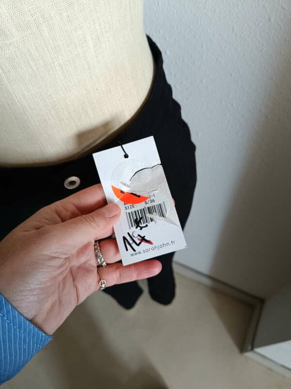 Chino noir Sarah John – Neuf avec étiquette – Taille 36