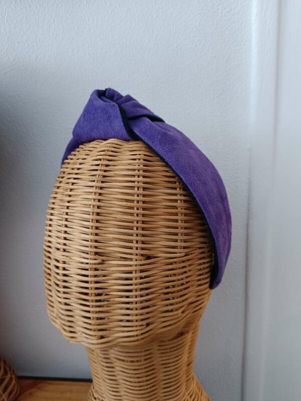 Serre-tête en suédine violet – Pièce artisanale upcyclée