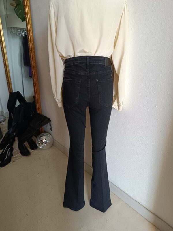 Pantalon flare noir – Coupe pattes d’éléphant