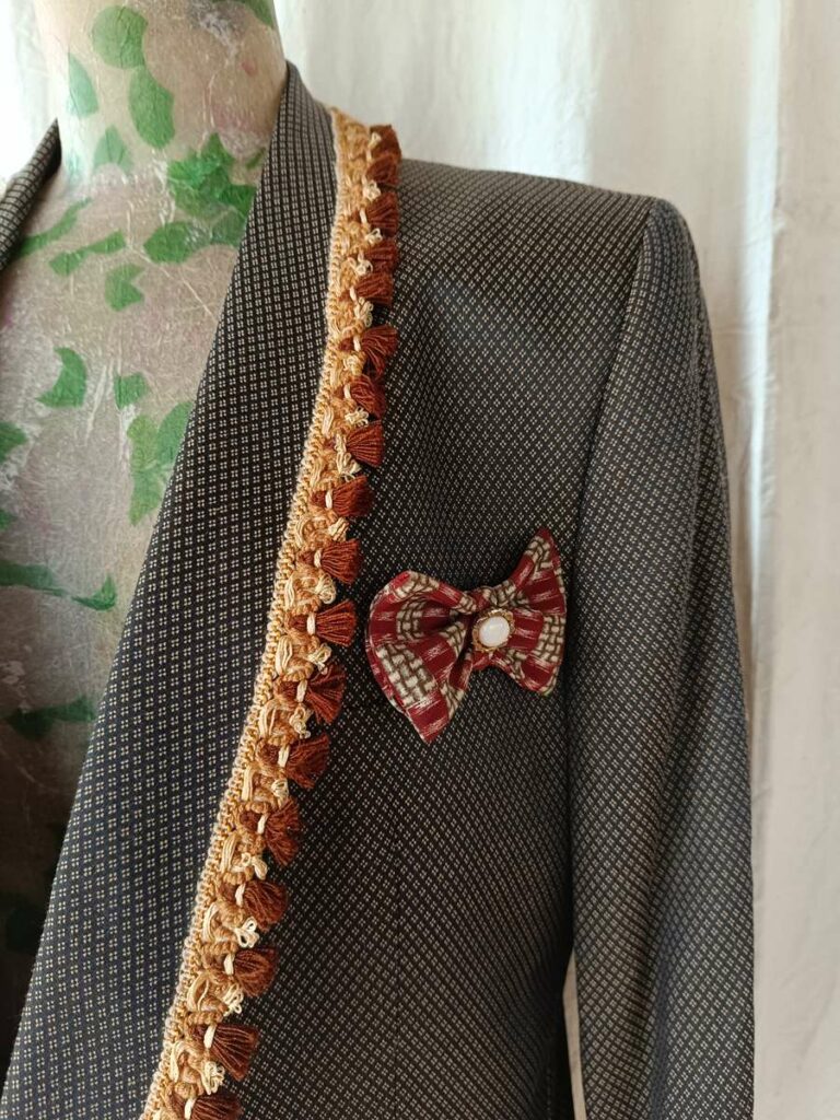 Blazer upcyclé Paul Smith – Fleurs crochet & détails perlés Taille-42