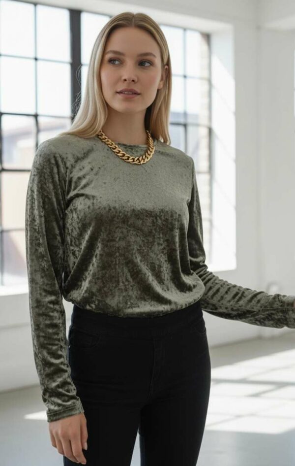 Sweat kaki en velours – Seconde main – Taille M/L (40)