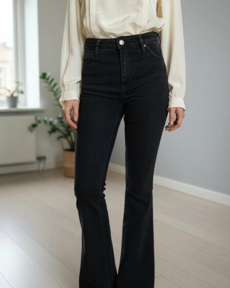 Pantalon flare noir – Coupe pattes d’éléphant