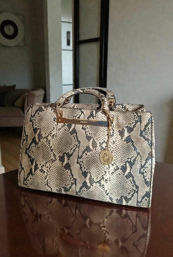 Sac en cuir DKNY – Motif python