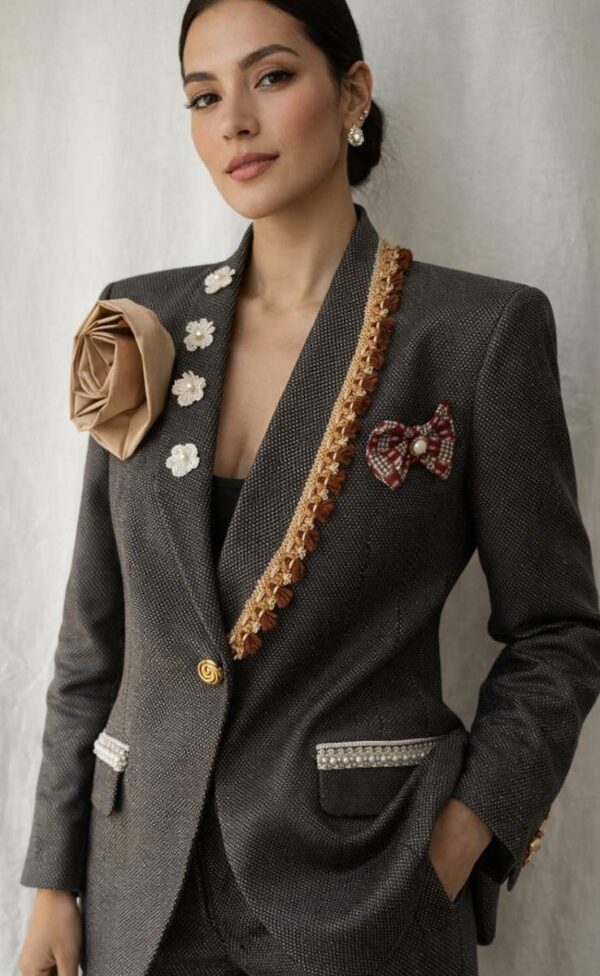 Blazer upcyclé Paul Smith – Fleurs crochet & détails perlés Taille-42