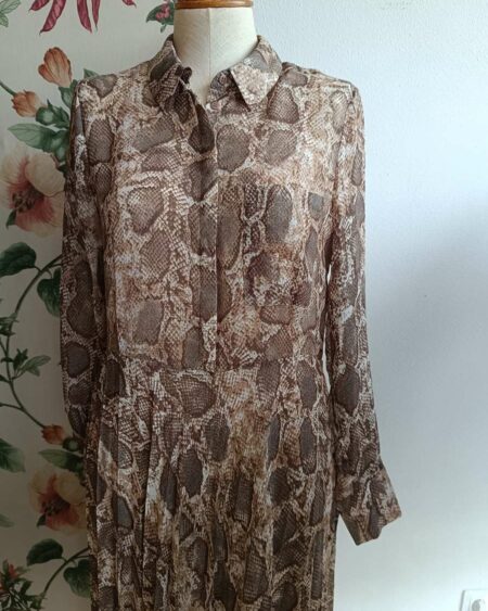 Robe longue plissée en voile imprimé Mango – Taille 38/40