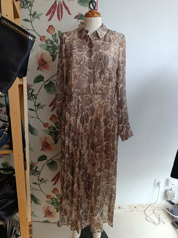 Robe longue plissée en voile imprimé Mango – Taille 38/40