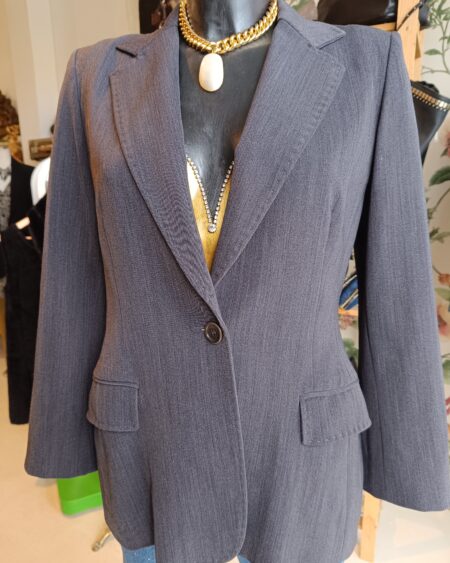 Veste grise Gérard Darel upcyclée, dos ouvert avec nœud