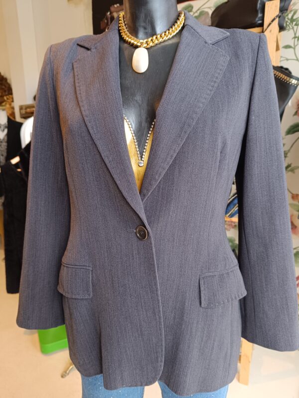 Veste grise Gérard Darel upcyclée, dos ouvert avec nœud