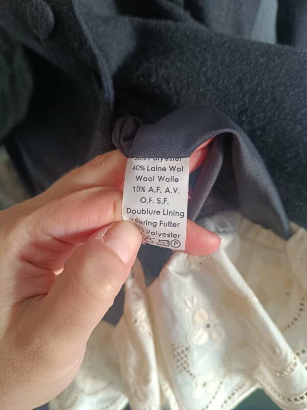 Blazer vintage en laine upcyclé avec dentelle broderie anglaise