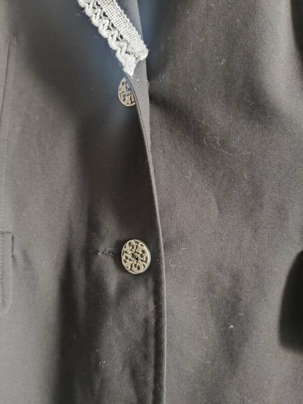 Blazer noir upcyclé avec dentelle – Taille 40