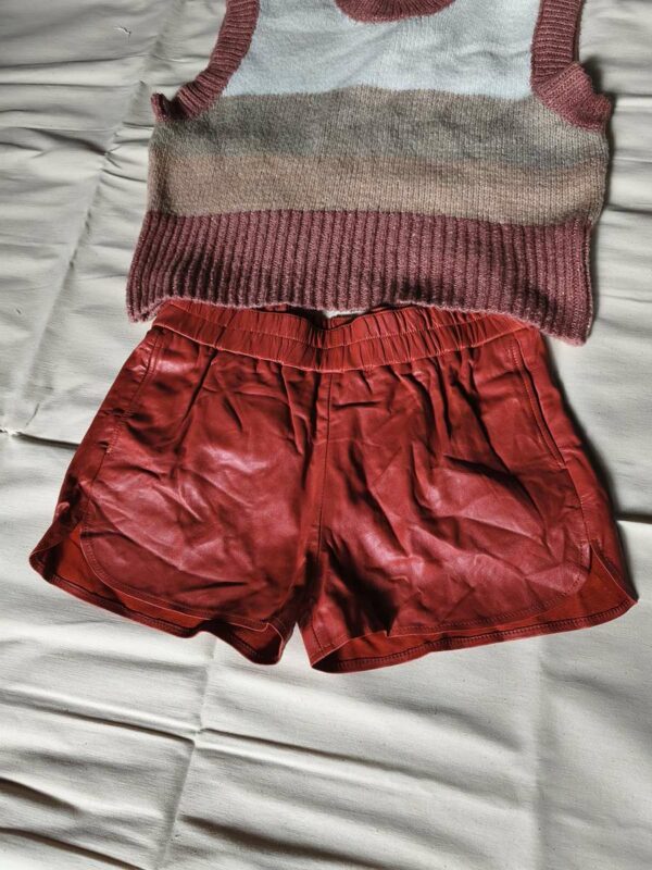 Mini-short en cuir orange Ganni – Taille 38