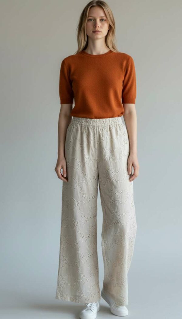 Pantalon brodé en coton neuf taille élastique – Taille élastique Description courte