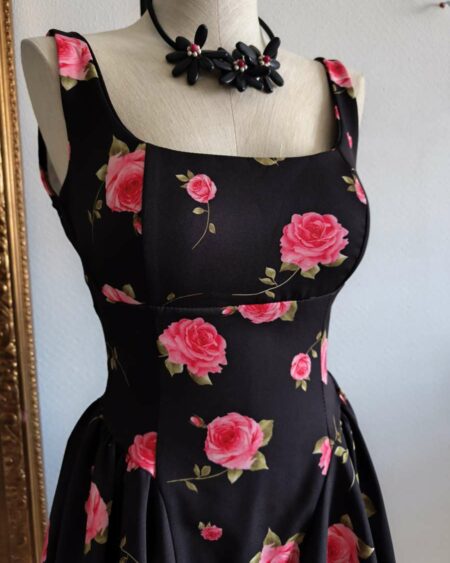 Robe courte noire à fleurs LM Lulu T38 neuve – Dos décolleté soirée & cocktail