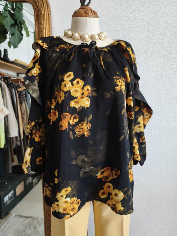 Top fluide noir fleuri T38 LM Lulu neuf