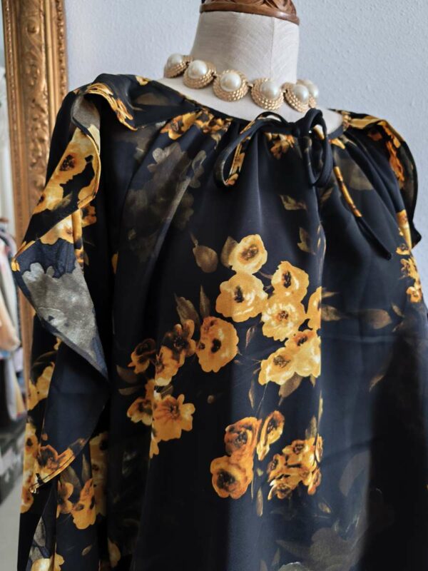 Top fluide noir fleuri T38 LM Lulu neuf