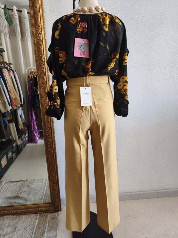 Pantalon jaune taille haute