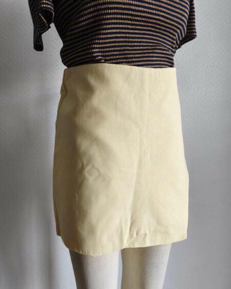 Jupe-short jaune pastel Peace N’ Love taille 36 neuve avec étiquette