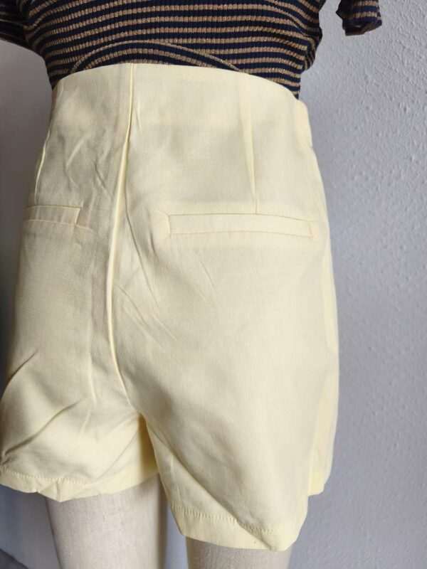 Jupe-short jaune pastel Peace N’ Love taille 36 neuve avec étiquette