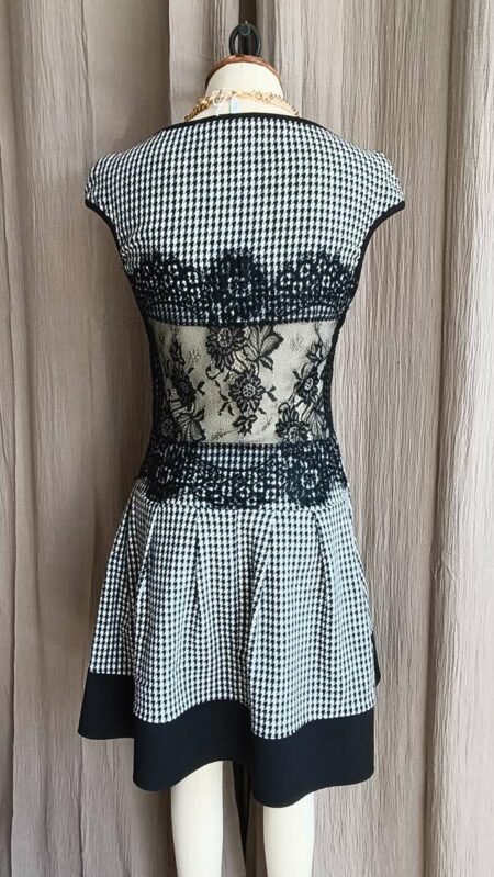 Robe Rinascimento noir & blanc – taille 36/38