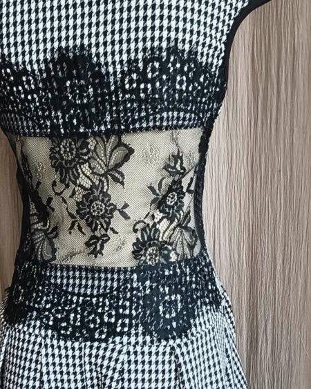 Robe Rinascimento noir & blanc – taille 36/38