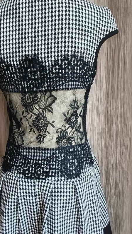 Robe Rinascimento noir & blanc – taille 36/38