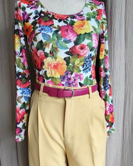 Top fleuri col carré – taille 36/38 – manches longues